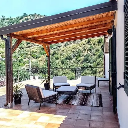 Flat With Panoramic Terrace And Private Pool Mt5x3 Apartmán