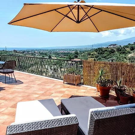 아파트 Flat With Panoramic Terrace And Private Pool Mt5x3
